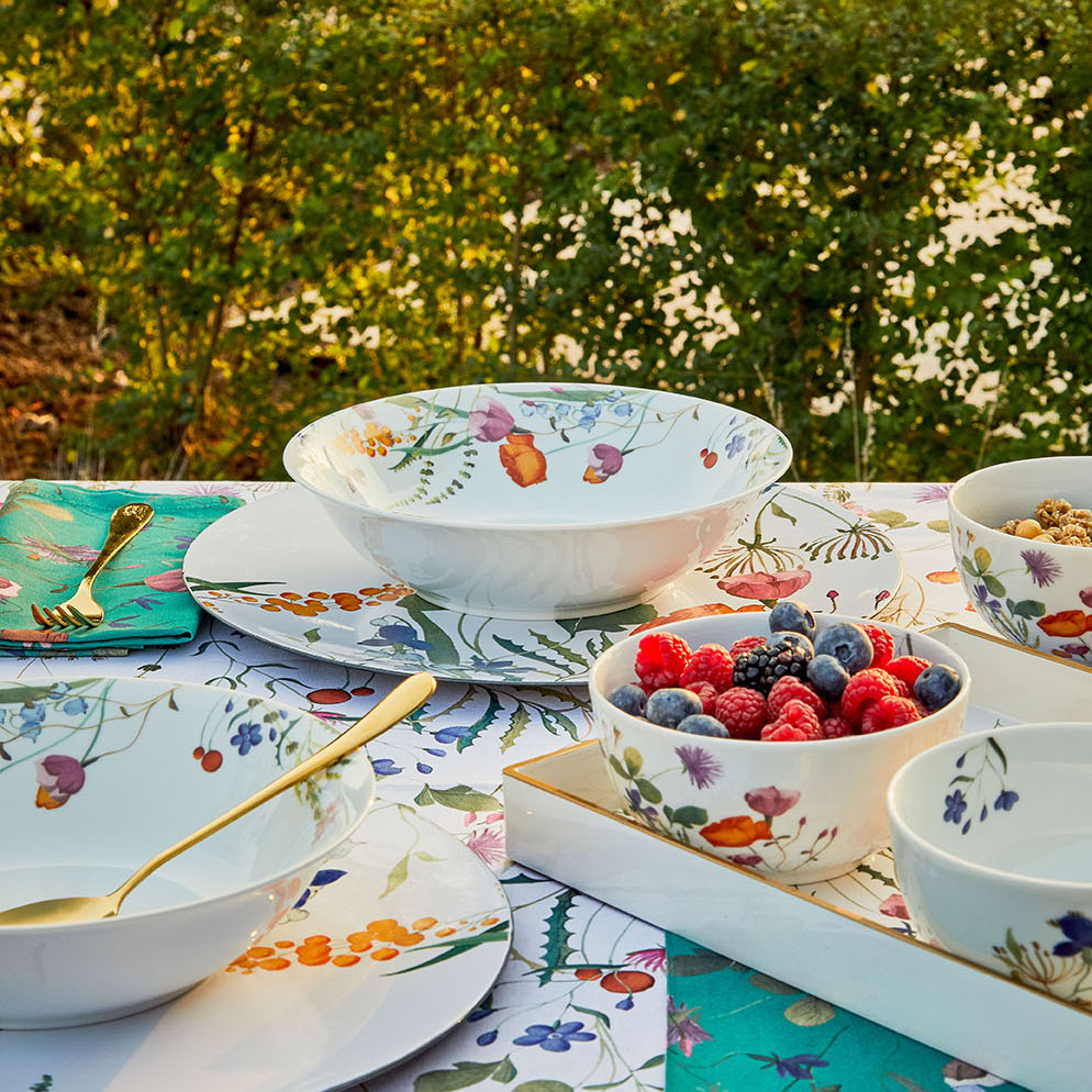 Linea Serving Flora